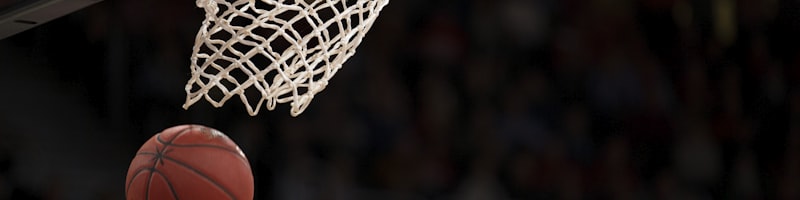 星空XK集团与FIFA合作签约仪式现场，双方代表握手合影